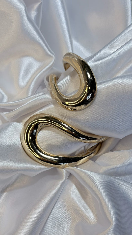 Bracelete Escultural Dourado