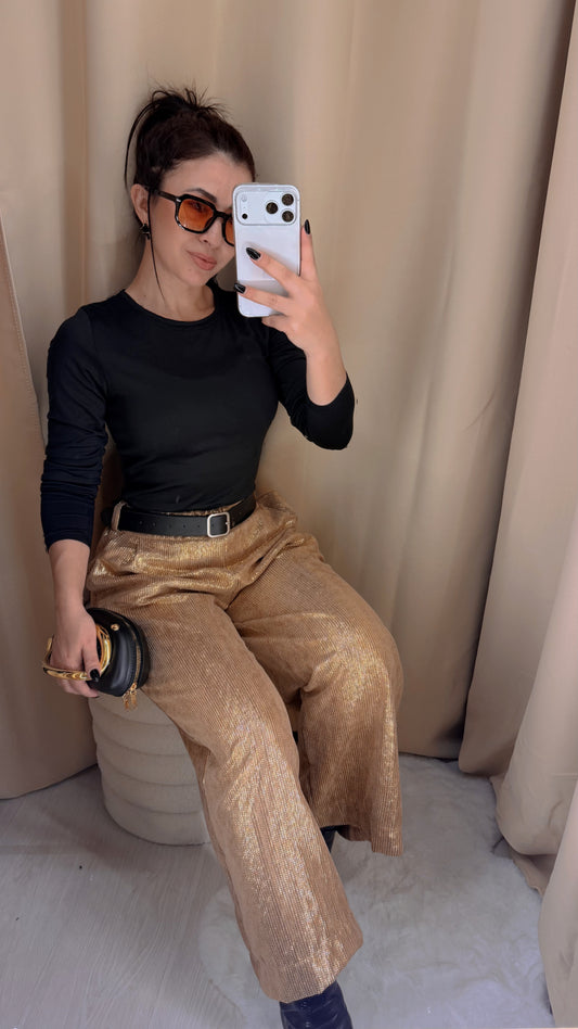 Calça Pantacourt Metalizada Dourada Kah Modas