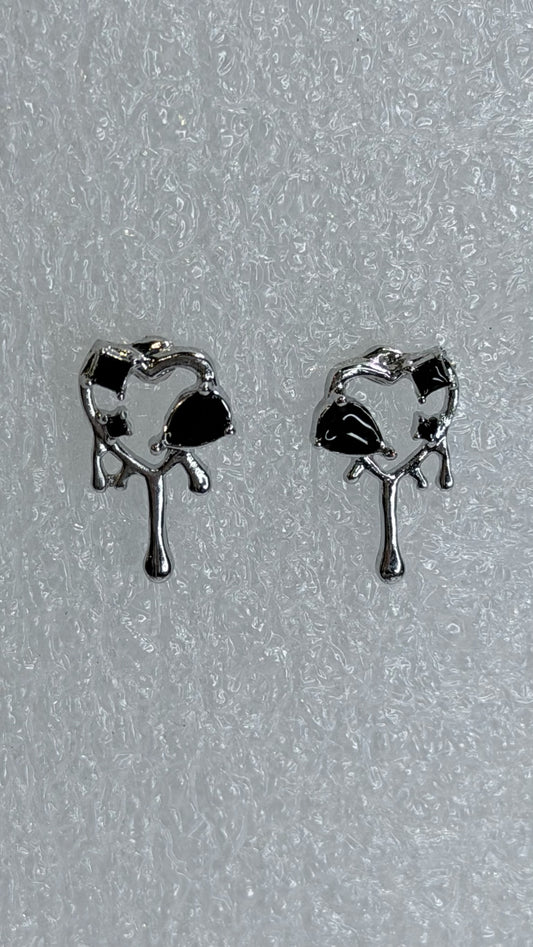 Brincos de Coração Noturno